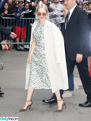 Emilia Clarke / clarkeyxo / emilia_clarke / emiliaclarke nude photo #0405