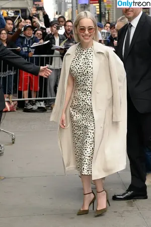 Emilia Clarke / clarkeyxo / emilia_clarke / emiliaclarke nude photo #0408