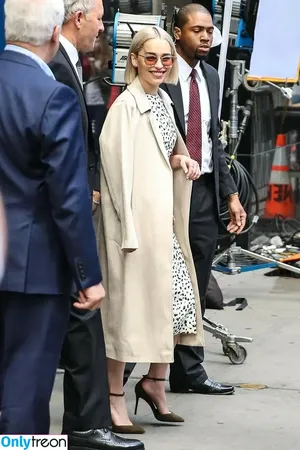 Emilia Clarke / clarkeyxo / emilia_clarke / emiliaclarke nude photo #0424