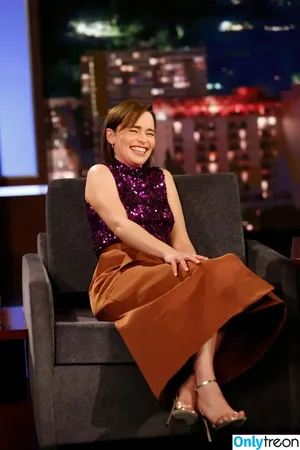 Emilia Clarke / clarkeyxo / emilia_clarke / emiliaclarke nude photo #0436