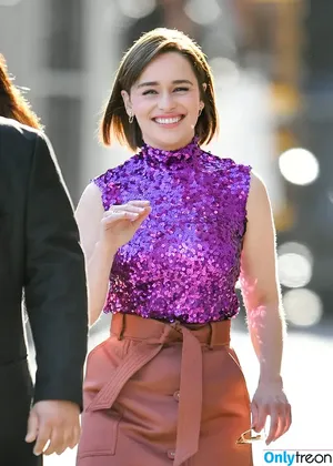 Emilia Clarke / clarkeyxo / emilia_clarke / emiliaclarke nude photo #0447