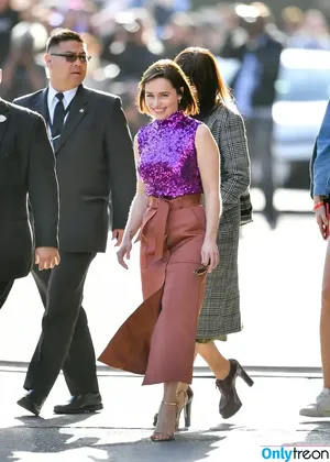 Emilia Clarke / clarkeyxo / emilia_clarke / emiliaclarke nude photo #0450