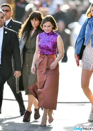 Emilia Clarke / clarkeyxo / emilia_clarke / emiliaclarke nude photo #0455