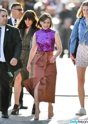 Emilia Clarke / clarkeyxo / emilia_clarke / emiliaclarke nude photo #0457