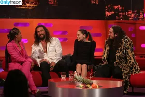 Emilia Clarke / clarkeyxo / emilia_clarke / emiliaclarke nude photo #0496