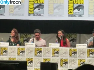 Emilia Clarke / clarkeyxo / emilia_clarke / emiliaclarke nude photo #0600