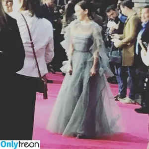 Emilia Clarke / clarkeyxo / emilia_clarke / emiliaclarke nude photo #0605