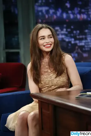 Emilia Clarke / clarkeyxo / emilia_clarke / emiliaclarke nude photo #0738