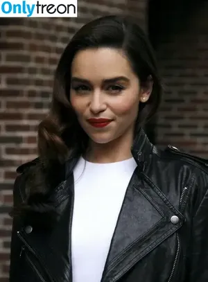 Emilia Clarke / clarkeyxo / emilia_clarke / emiliaclarke nude photo #0750