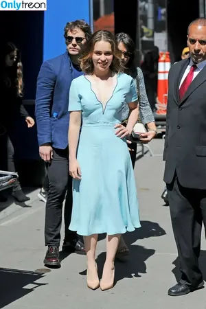 Emilia Clarke / clarkeyxo / emilia_clarke / emiliaclarke nude photo #0781