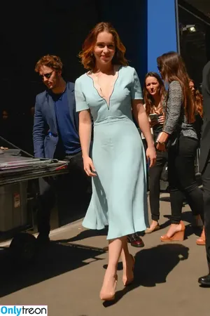 Emilia Clarke / clarkeyxo / emilia_clarke / emiliaclarke nude photo #0785