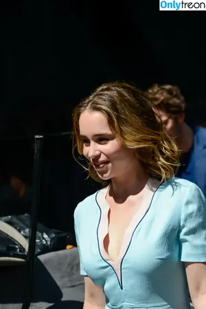 Emilia Clarke / clarkeyxo / emilia_clarke / emiliaclarke nude photo #0792