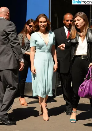 Emilia Clarke / clarkeyxo / emilia_clarke / emiliaclarke nude photo #0795