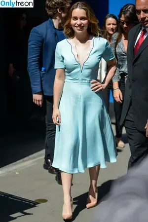 Emilia Clarke / clarkeyxo / emilia_clarke / emiliaclarke nude photo #0814
