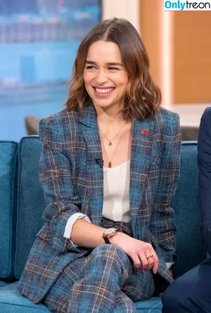 Emilia Clarke / clarkeyxo / emilia_clarke / emiliaclarke nude photo #0857
