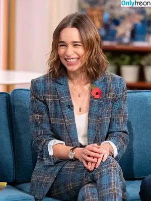 Emilia Clarke / clarkeyxo / emilia_clarke / emiliaclarke nude photo #0858