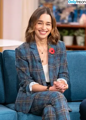 Emilia Clarke / clarkeyxo / emilia_clarke / emiliaclarke nude photo #0861