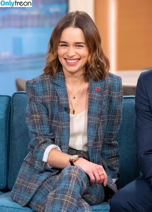 Emilia Clarke / clarkeyxo / emilia_clarke / emiliaclarke nude photo #0863