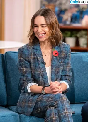 Emilia Clarke / clarkeyxo / emilia_clarke / emiliaclarke nude photo #0864
