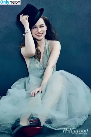 Emilia Clarke / clarkeyxo / emilia_clarke / emiliaclarke nude photo #0887