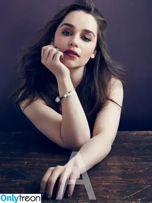 Emilia Clarke / clarkeyxo / emilia_clarke / emiliaclarke nude photo #0889