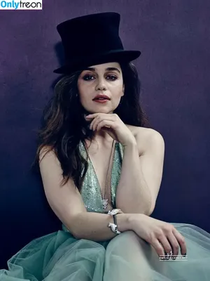 Emilia Clarke / clarkeyxo / emilia_clarke / emiliaclarke nude photo #0893