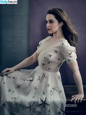 Emilia Clarke / clarkeyxo / emilia_clarke / emiliaclarke nude photo #0896