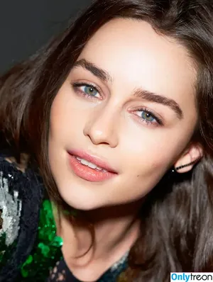 Emilia Clarke / clarkeyxo / emilia_clarke / emiliaclarke nude photo #0955