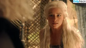 Emilia Clarke / clarkeyxo / emilia_clarke / emiliaclarke nude photo #0967