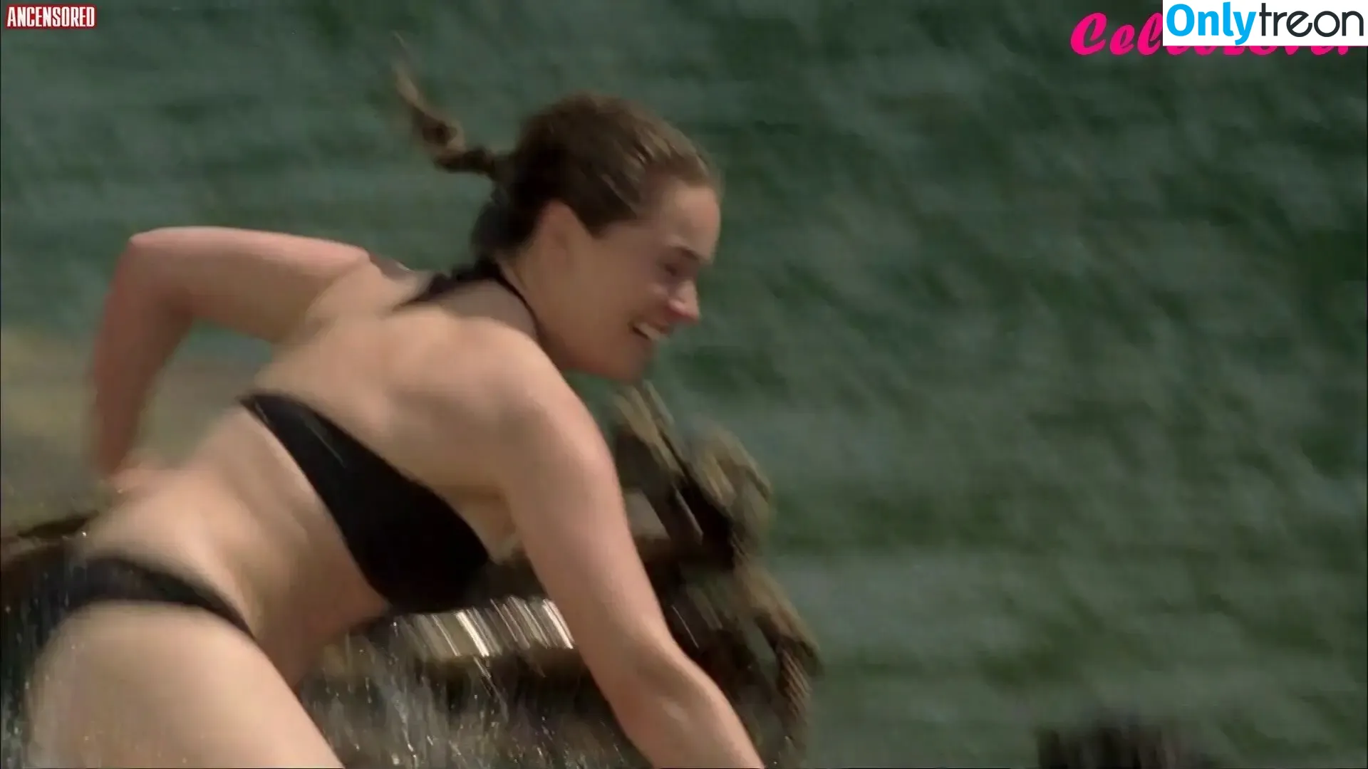 Emilia Clarke nude photo #0005 (clarkeyxo / emilia_clarke / emiliaclarke)