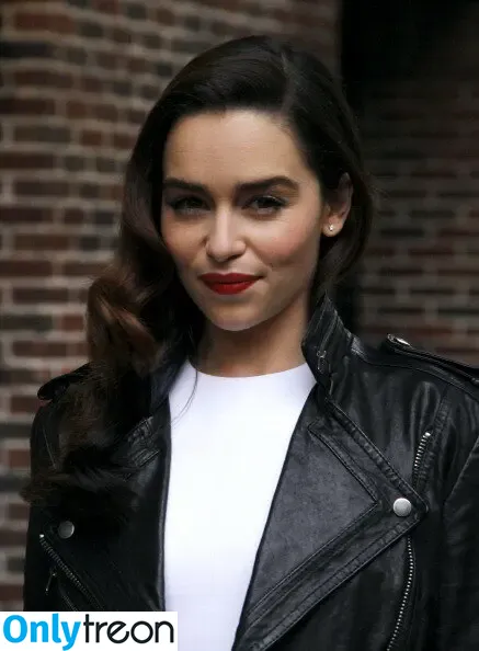 Emilia Clarke nude photo #0084 (clarkeyxo / emilia_clarke / emiliaclarke)
