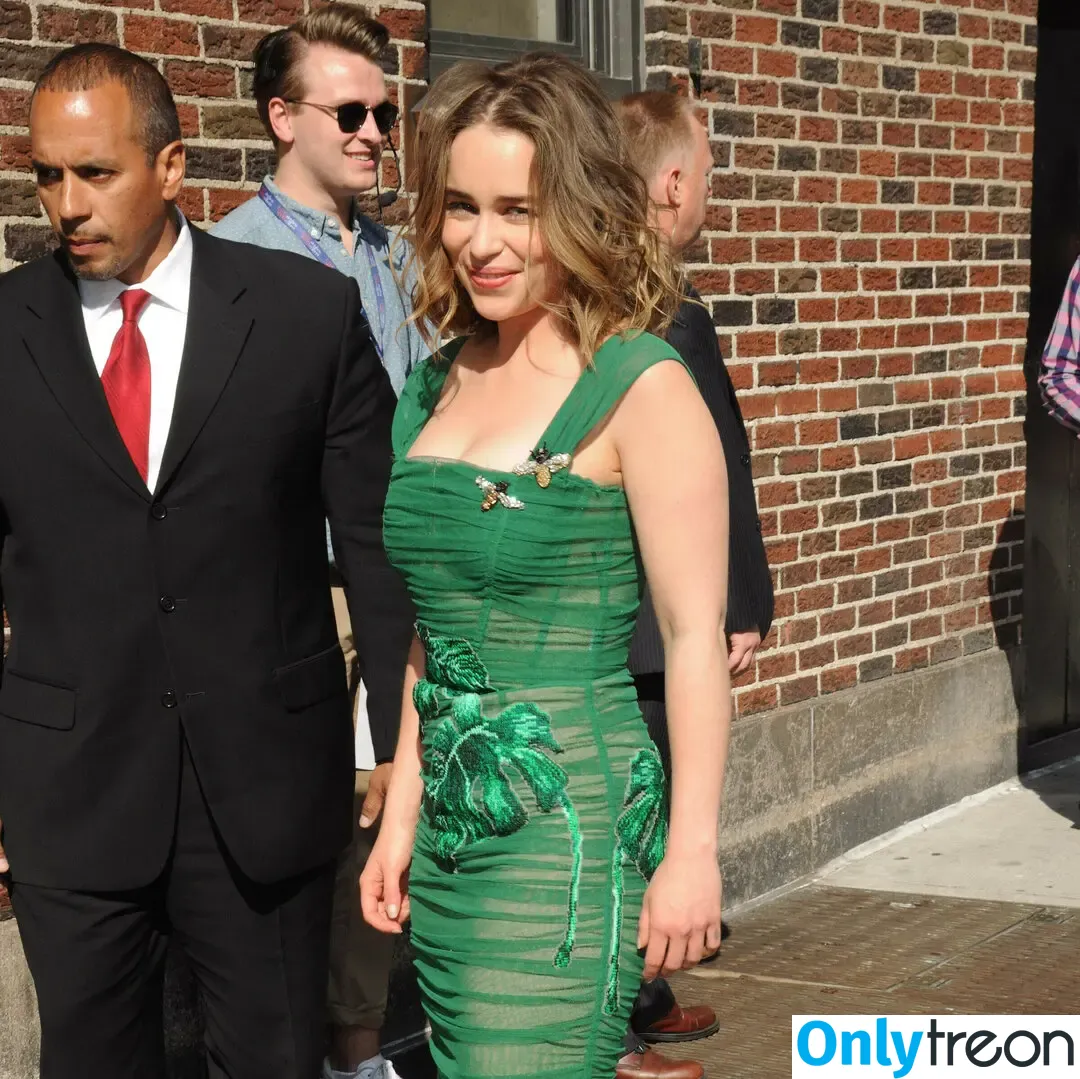 Emilia Clarke nude photo #0245 (clarkeyxo / emilia_clarke / emiliaclarke)