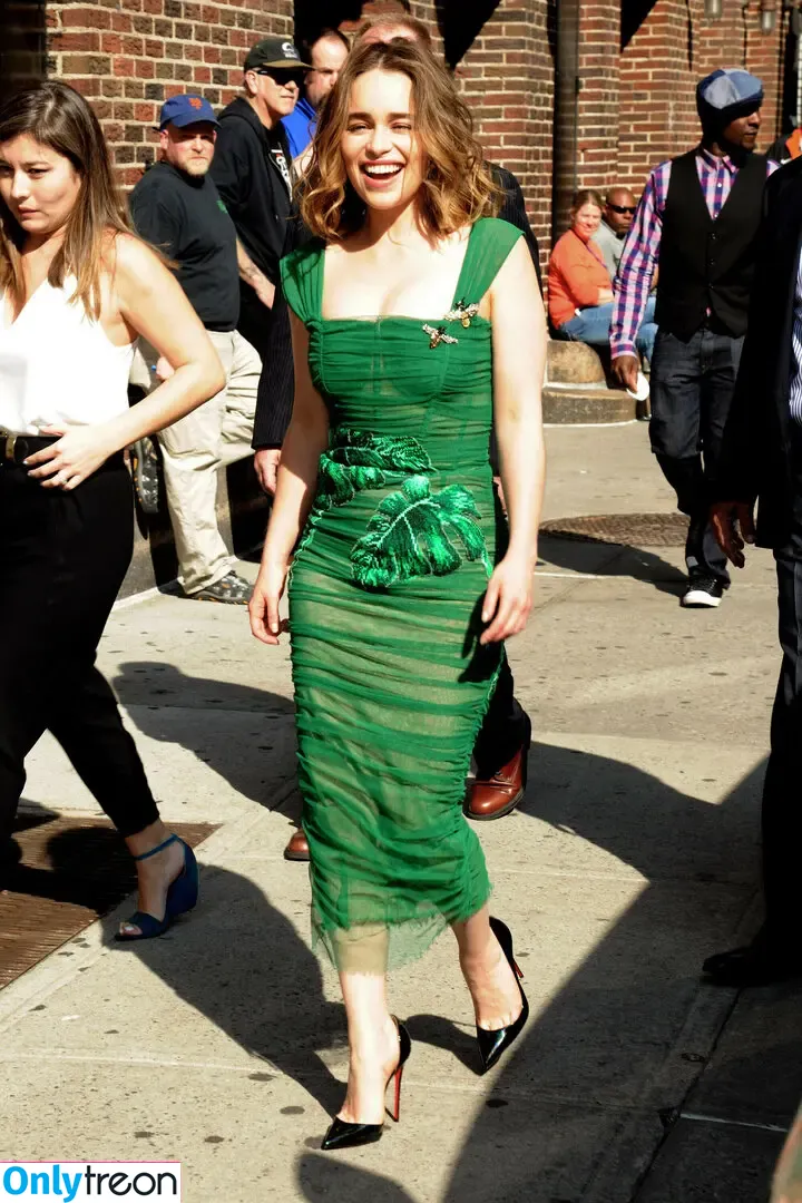 Emilia Clarke nude photo #0282 (clarkeyxo / emilia_clarke / emiliaclarke)