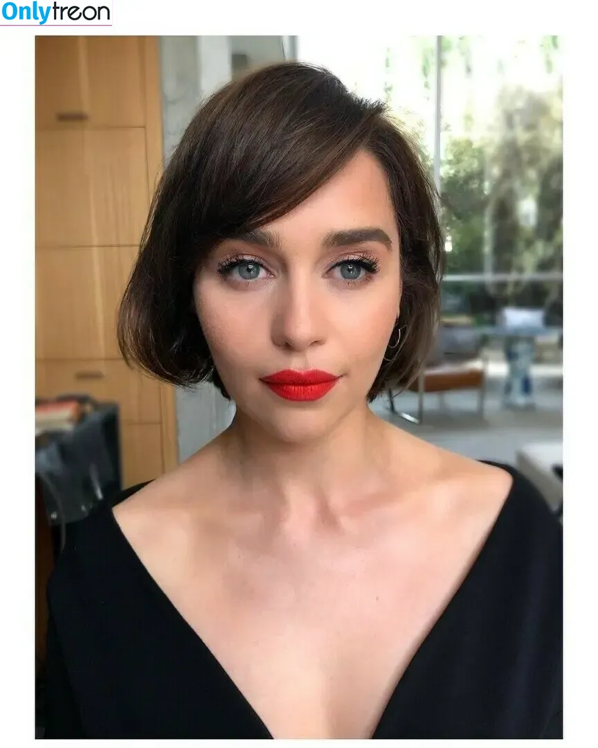 Emilia Clarke nude photo #0529 (clarkeyxo / emilia_clarke / emiliaclarke)
