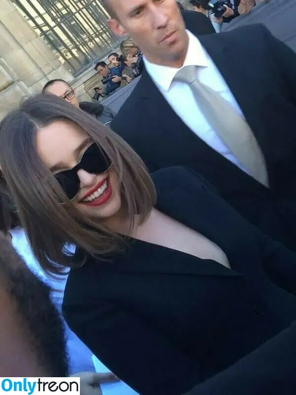 Emilia Clarke nude photo #0535 (clarkeyxo / emilia_clarke / emiliaclarke)