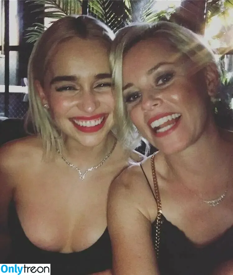 Emilia Clarke nude photo #0587 (clarkeyxo / emilia_clarke / emiliaclarke)