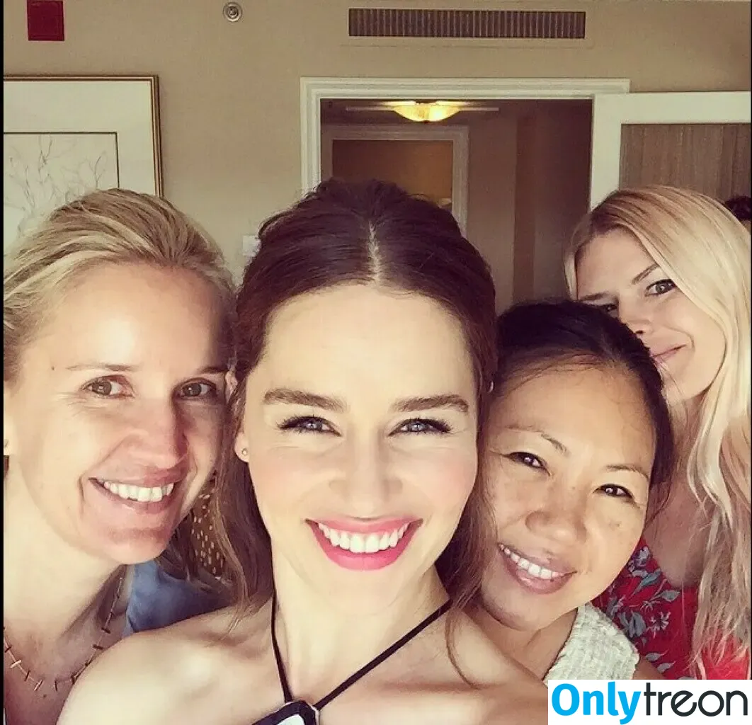 Emilia Clarke nude photo #0625 (clarkeyxo / emilia_clarke / emiliaclarke)