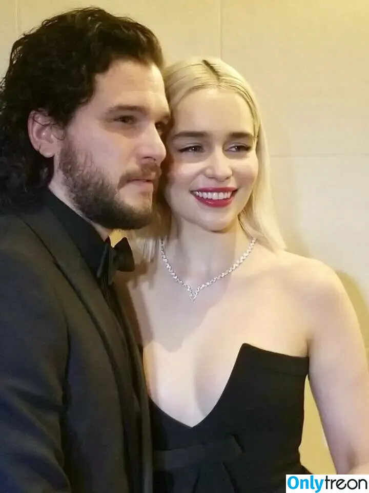 Emilia Clarke nude photo #0696 (clarkeyxo / emilia_clarke / emiliaclarke)