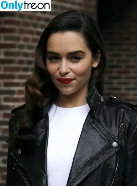 Emilia Clarke nude photo #0750 (clarkeyxo / emilia_clarke / emiliaclarke)