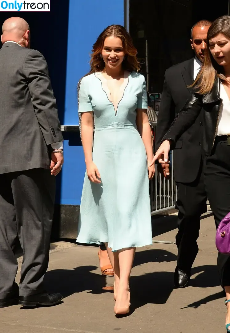 Emilia Clarke nude photo #0772 (clarkeyxo / emilia_clarke / emiliaclarke)