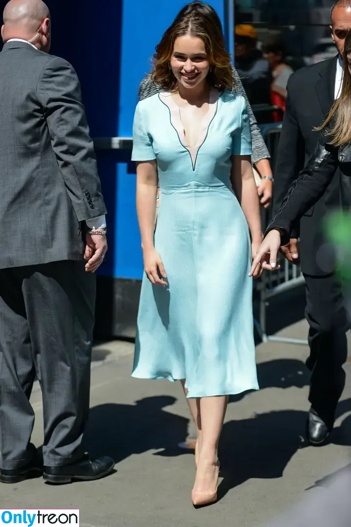 Emilia Clarke nude photo #0813 (clarkeyxo / emilia_clarke / emiliaclarke)
