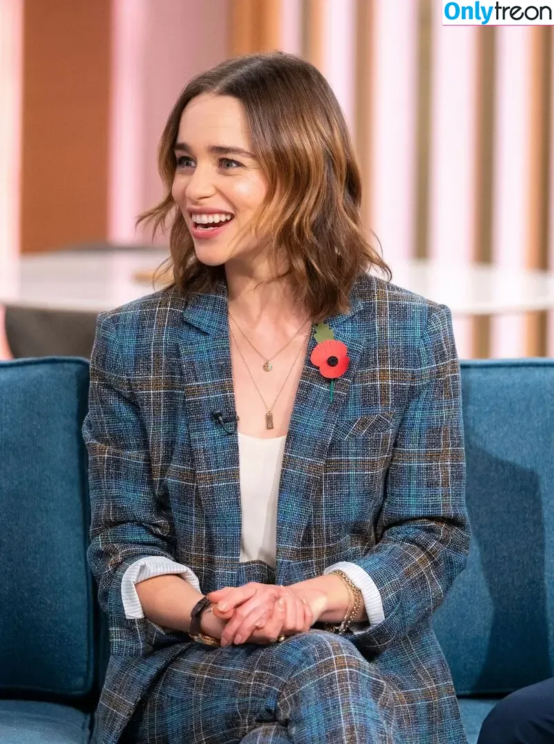 Emilia Clarke nude photo #0878 (clarkeyxo / emilia_clarke / emiliaclarke)