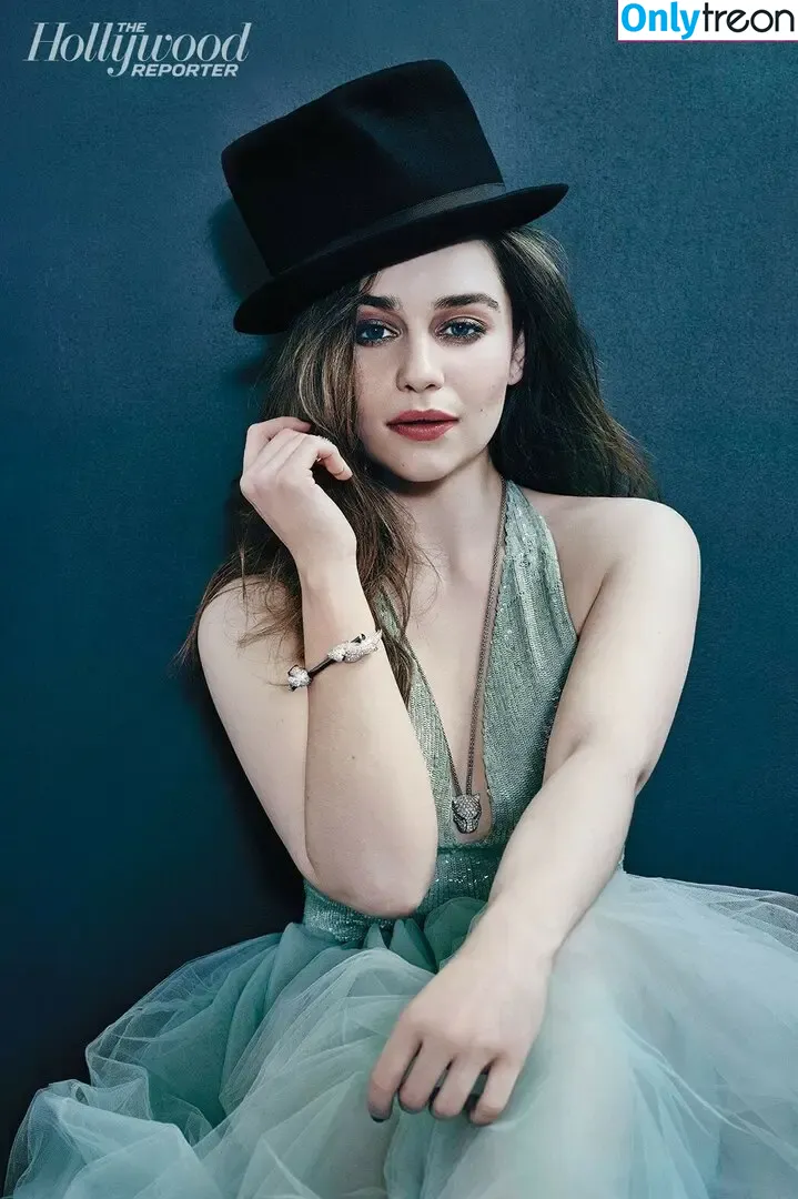 Emilia Clarke nude photo #0888 (clarkeyxo / emilia_clarke / emiliaclarke)