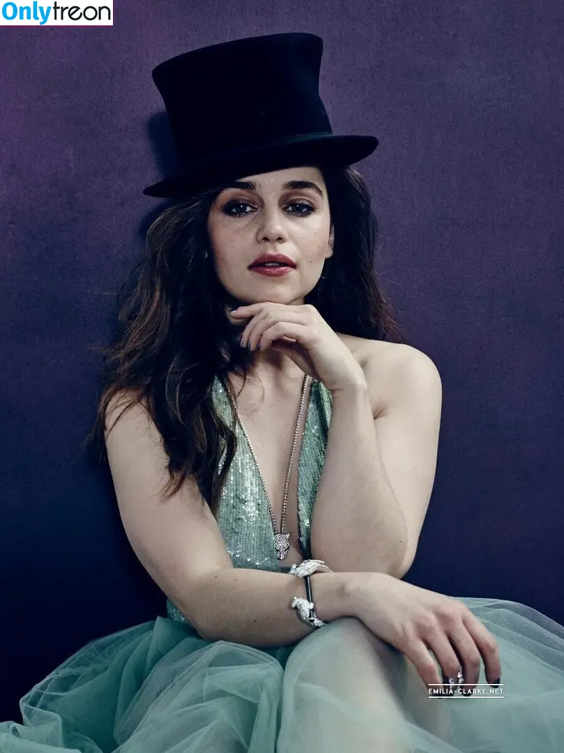 Emilia Clarke nude photo #0893 (clarkeyxo / emilia_clarke / emiliaclarke)