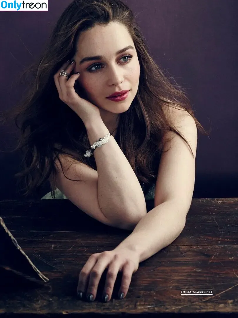 Emilia Clarke nude photo #0894 (clarkeyxo / emilia_clarke / emiliaclarke)