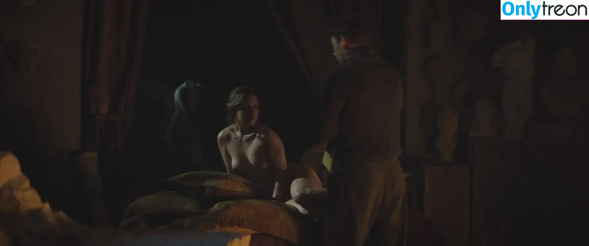 Emilia Clarke nude photo #0947 (clarkeyxo / emilia_clarke / emiliaclarke)