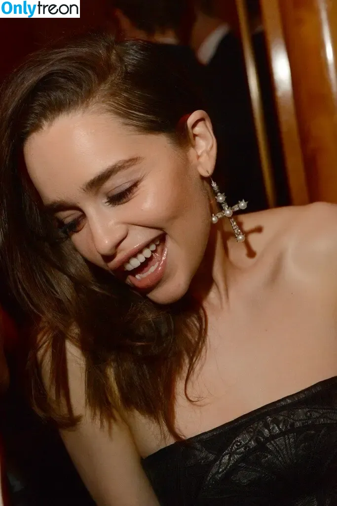 Emilia Clarke nude photo #0965 (clarkeyxo / emilia_clarke / emiliaclarke)