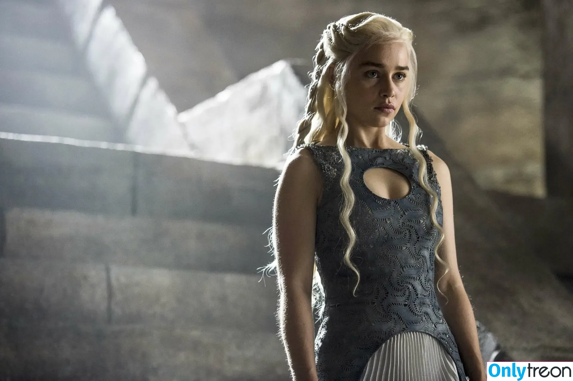 Emilia Clarke nude photo #0969 (clarkeyxo / emilia_clarke / emiliaclarke)