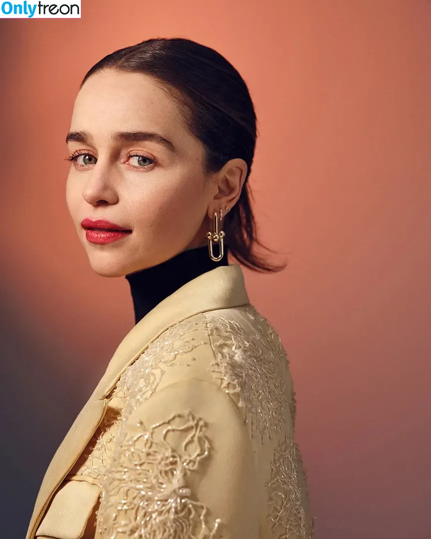 Emilia Clarke nude photo #0974 (clarkeyxo / emilia_clarke / emiliaclarke)