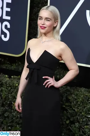 Emilia Clarke / clarkeyxo / emilia_clarke / emiliaclarke nude photo #1003
